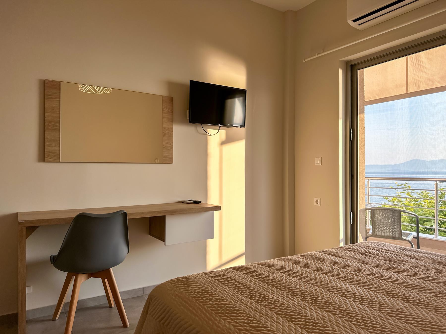 Junior Suite Evia Rovies | Mangata Seaside | Rovies, Evia