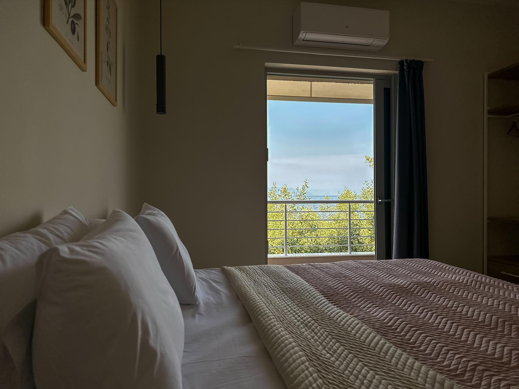 Accommodation | Mangata Seaside | Rovies, Evia